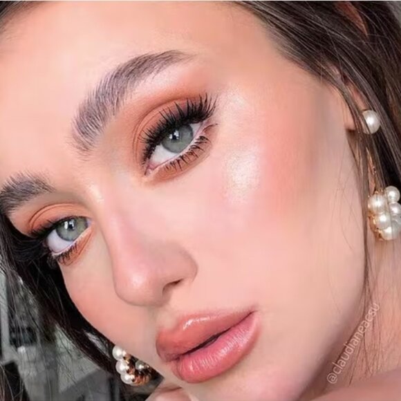 Burberry Illuminating Drops Glow Concentrate Metallic Pearl No 01 15ml NIB - Picture 6 of 9